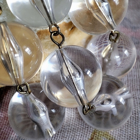 J. Crew Water Bubbles Clear Round Cascading Graduated Lucite Beaded Necklace - Picture 10 of 14